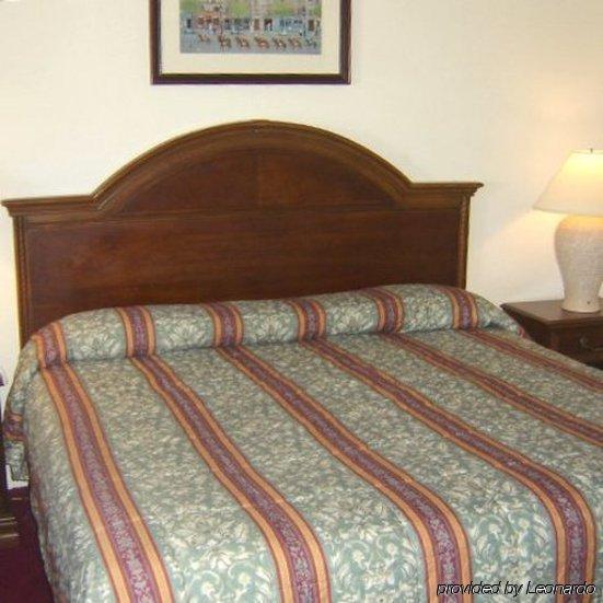 Hometown Inn And Suites Елк-Сіті Номер фото